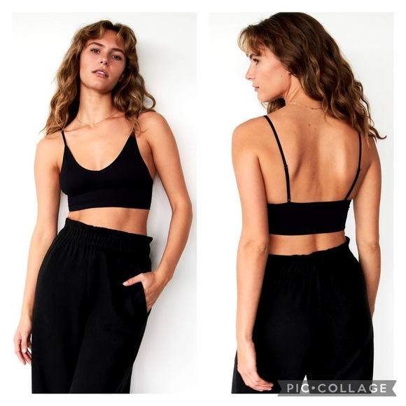 Aritzia Tops - NEW ARITZIA SUNDAY BEST Toni seamless black bra small